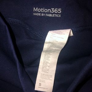 BRAND NEW FABLETICS LEGGINGS